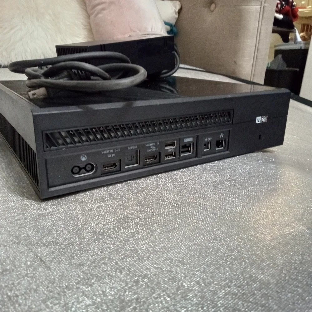Microsoft XBOX One Console